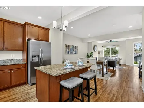 464 NE 3rd Avenue Canby OR 97013