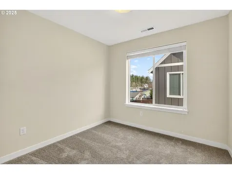 464 NE 3rd Avenue Canby OR 97013