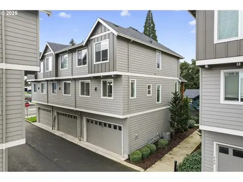 464 NE 3rd Avenue Canby OR 97013