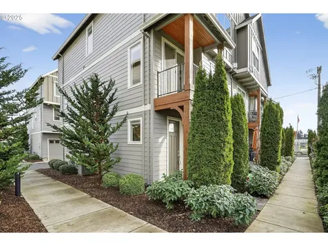 464 NE 3rd Avenue Canby OR 97013