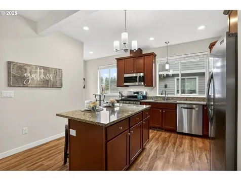 464 NE 3rd Avenue Canby OR 97013