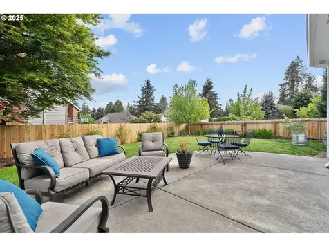 2051 Bay Meadows Drive West Linn OR 97068
