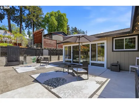 5095 SE Roethe Road Milwaukie OR 97267