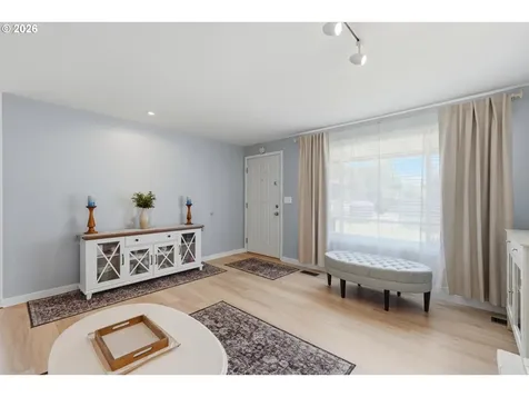 5095 SE Roethe Road Milwaukie OR 97267