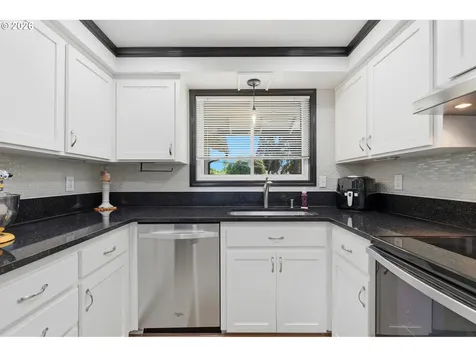 5095 SE Roethe Road Milwaukie OR 97267