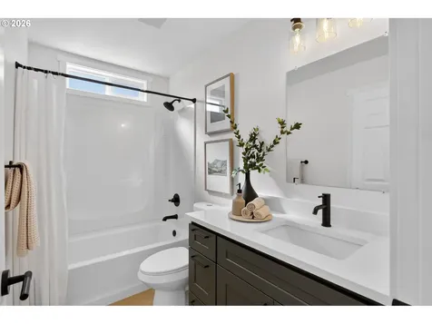 4915 NE 79th Avenue Portland OR 97218