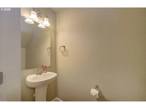 9513 NE 73rd Street Vancouver WA 98662
