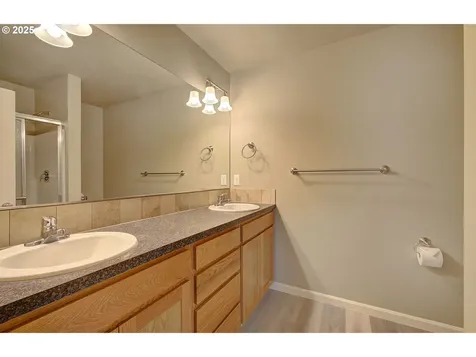 9513 NE 73rd Street Vancouver WA 98662