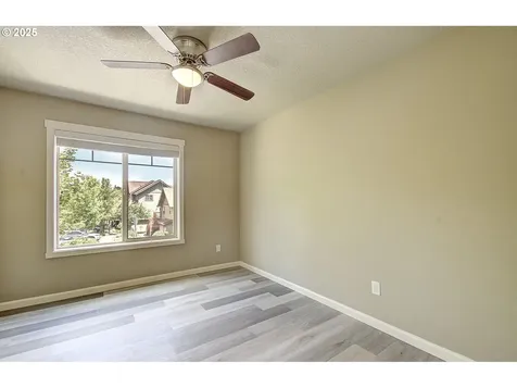 9513 NE 73rd Street Vancouver WA 98662
