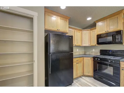 9513 NE 73rd Street Vancouver WA 98662