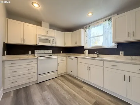 318 Willamette Street Oregon City OR 97045