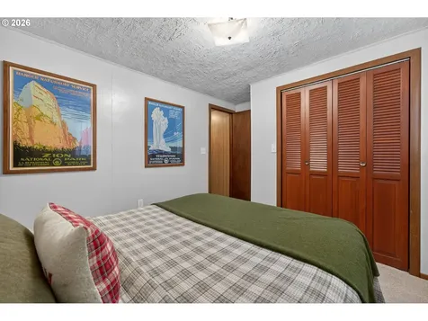 1456 NW Almira Street Roseburg OR 97471