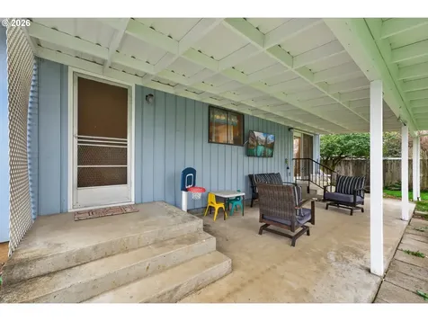 1456 NW Almira Street Roseburg OR 97471