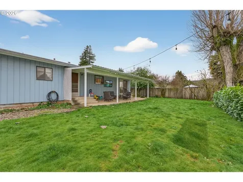 1456 NW Almira Street Roseburg OR 97471