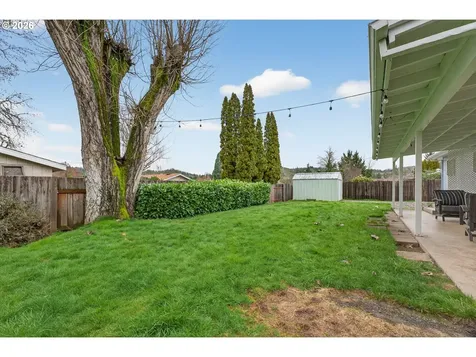 1456 NW Almira Street Roseburg OR 97471