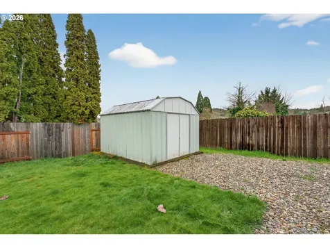 1456 NW Almira Street Roseburg OR 97471