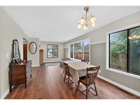 1456 NW Almira Street Roseburg OR 97471