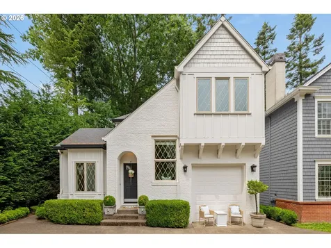 6437 SW Raleighwood Court Portland OR 97221