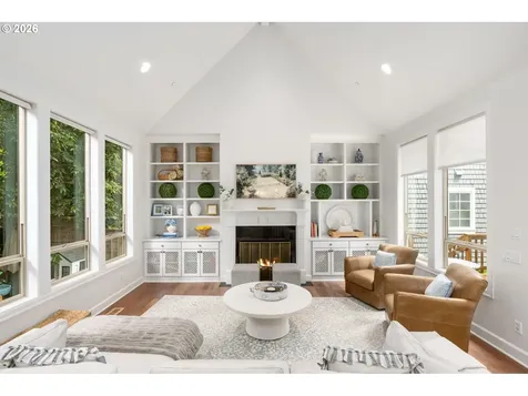 6437 SW Raleighwood Court Portland OR 97221