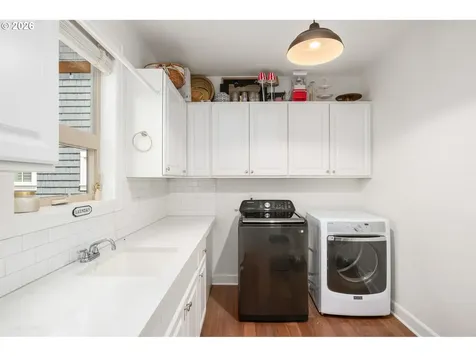 6437 SW Raleighwood Court Portland OR 97221