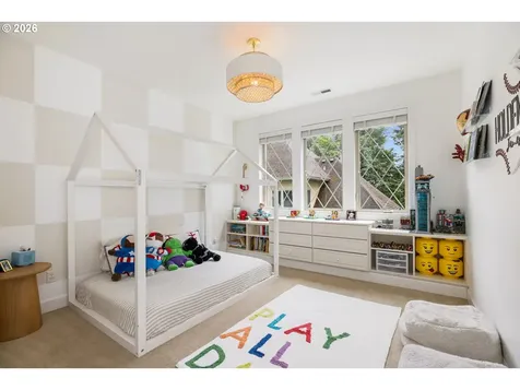 6437 SW Raleighwood Court Portland OR 97221