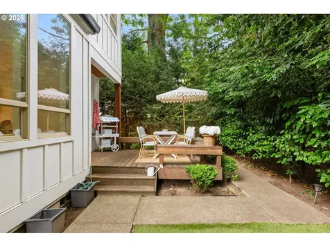 6437 SW Raleighwood Court Portland OR 97221