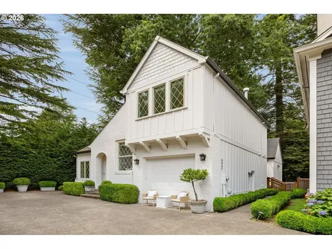 6437 SW Raleighwood Court Portland OR 97221