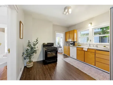 5725 NE 32nd Place Portland OR 97211