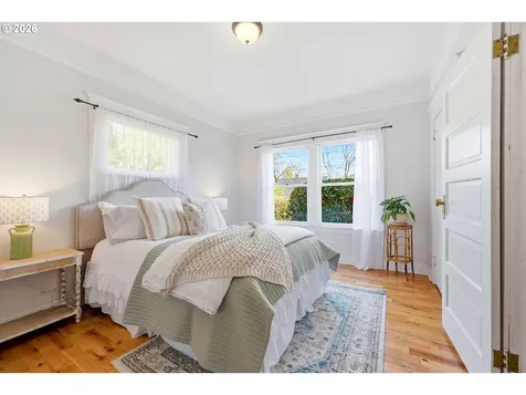 5725 NE 32nd Place Portland OR 97211
