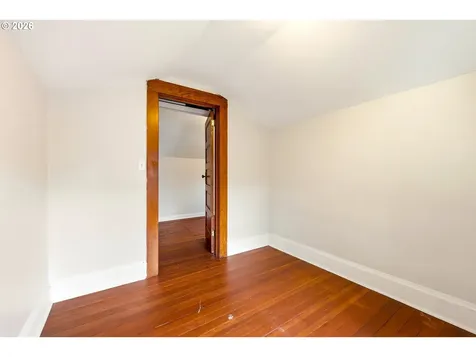 5725 NE 32nd Place Portland OR 97211
