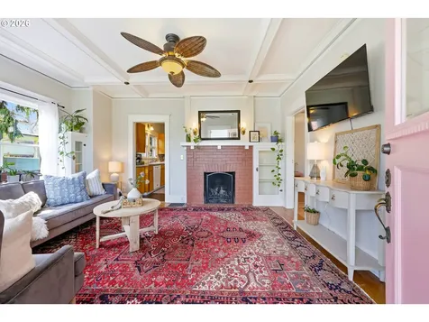 5725 NE 32nd Place Portland OR 97211