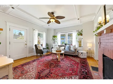 5725 NE 32nd Place Portland OR 97211