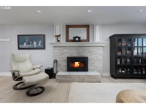 3763 Rocky Creek Avenue Depoe Bay OR 97341