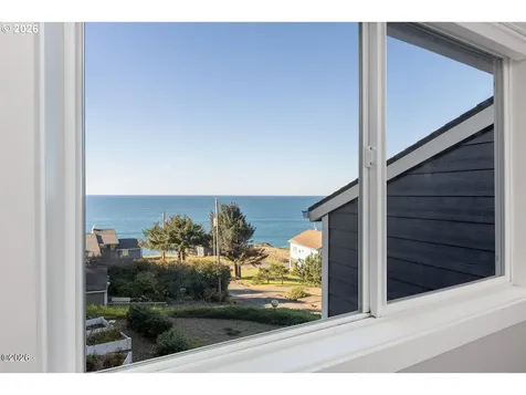 3763 Rocky Creek Avenue Depoe Bay OR 97341