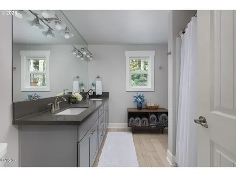 3763 Rocky Creek Avenue Depoe Bay OR 97341