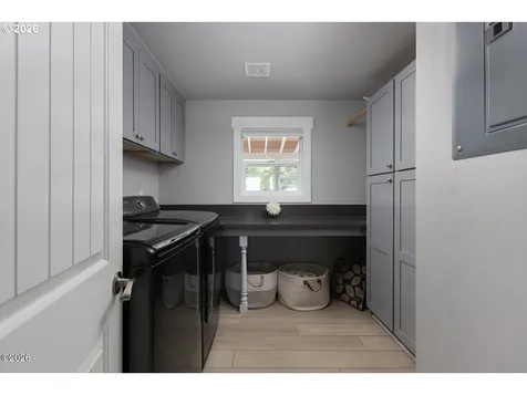 3763 Rocky Creek Avenue Depoe Bay OR 97341