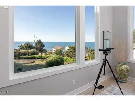 3763 Rocky Creek Avenue Depoe Bay OR 97341