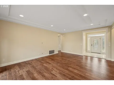 2436 SW Oakwood Court Dallas OR 97338