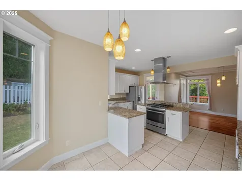2436 SW Oakwood Court Dallas OR 97338