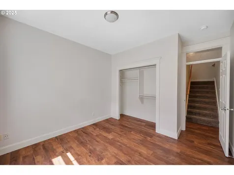 2436 SW Oakwood Court Dallas OR 97338