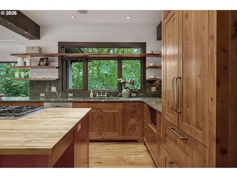 3138 NW Verde Vista Terrace Portland OR 97210