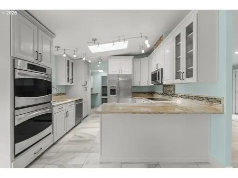 1655 S Elm Street Canby OR 97013
