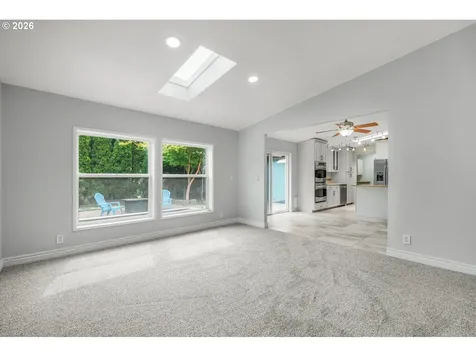 1655 S Elm Street Canby OR 97013