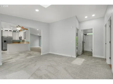 1655 S Elm Street Canby OR 97013
