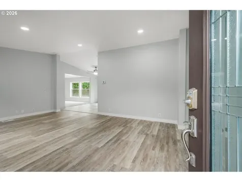 1655 S Elm Street Canby OR 97013