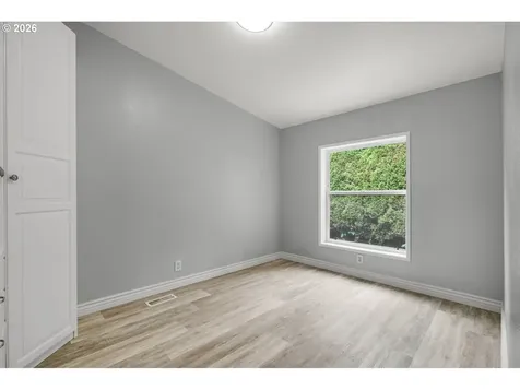1655 S Elm Street Canby OR 97013