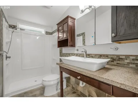 1655 S Elm Street Canby OR 97013