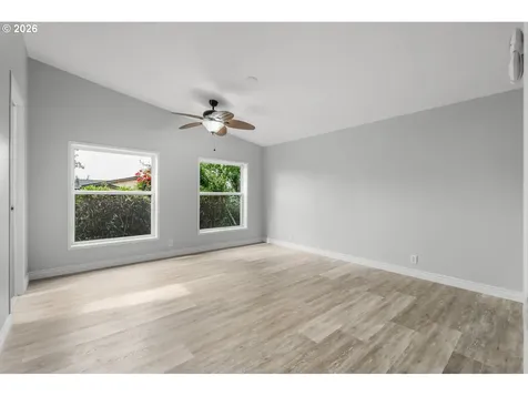 1655 S Elm Street Canby OR 97013