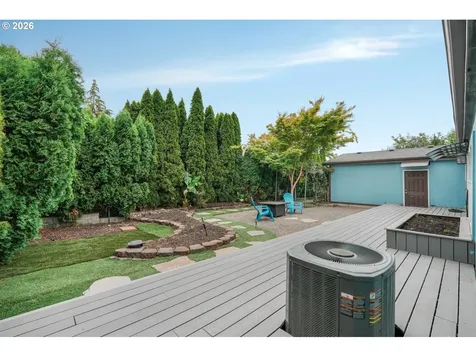 1655 S Elm Street Canby OR 97013