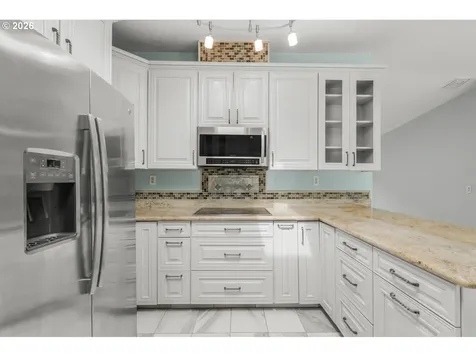 1655 S Elm Street Canby OR 97013